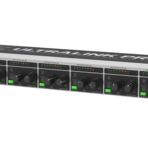 MEZCLADORA BEHRINGER MOD. MX882 V2